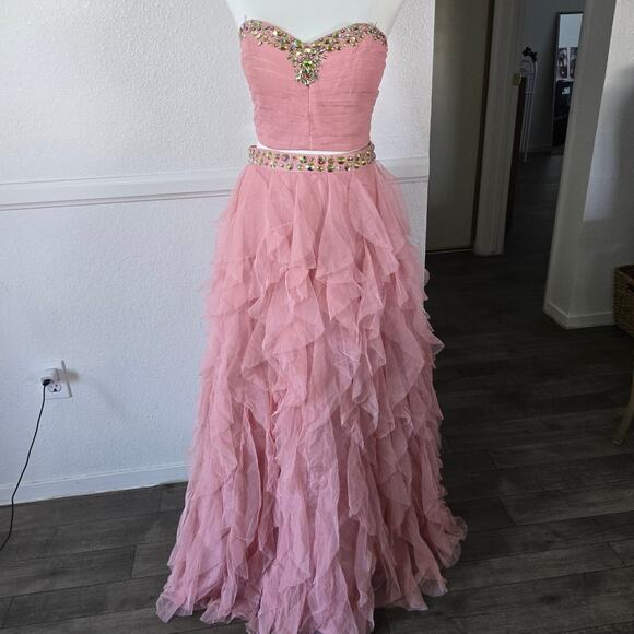 Pink Princess Two Piece Formal Dress Size 9/10 - Picture 1 of 8